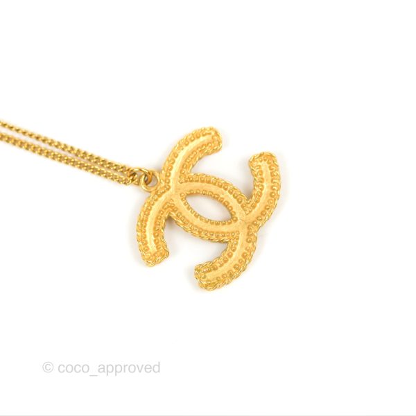 Chanel CC Necklace Gold Tone 12P For Sale